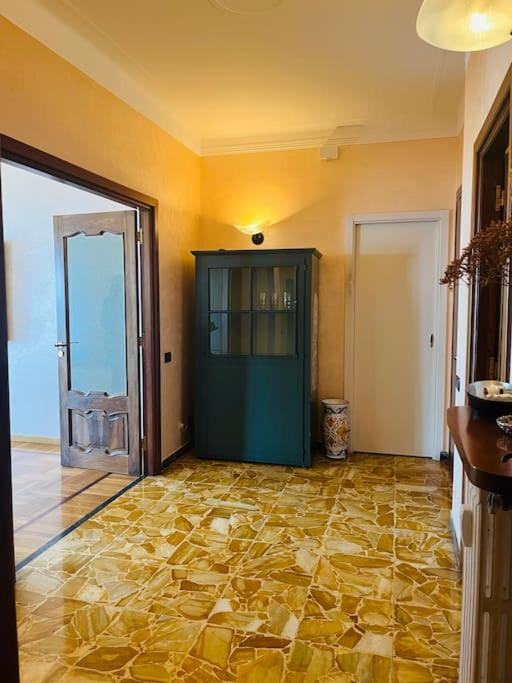 Brezza Di Mare Apartment Imperia Exterior photo
