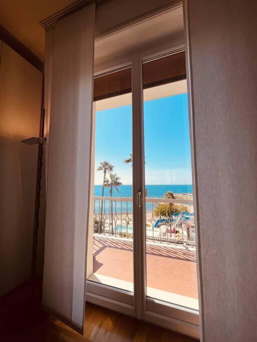 Brezza Di Mare Apartment Imperia Exterior photo